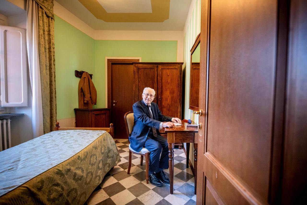Park Hotel Regina - With Air-Condition And Pool バーニ・ディ・ルッカ エクステリア 写真