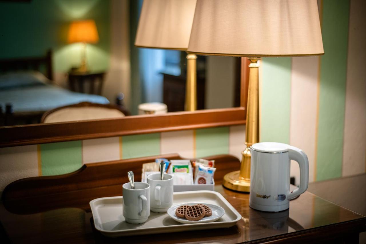 Park Hotel Regina - With Air-Condition And Pool バーニ・ディ・ルッカ エクステリア 写真